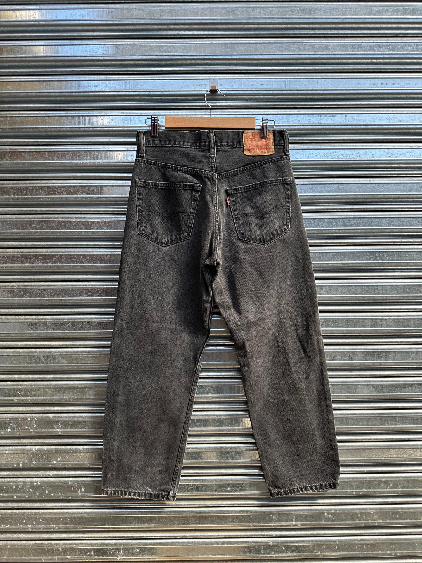(32) Jean Levis 550 "Light Gray"