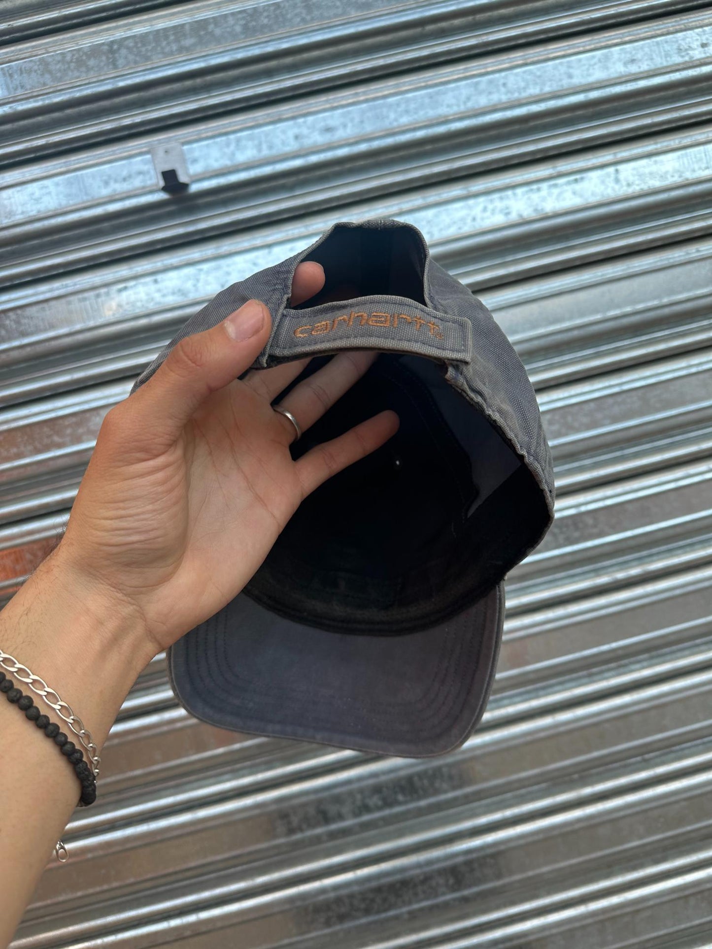 (U) Gorro Y2K Carhartt "Smoked Gray / Leather Tag "