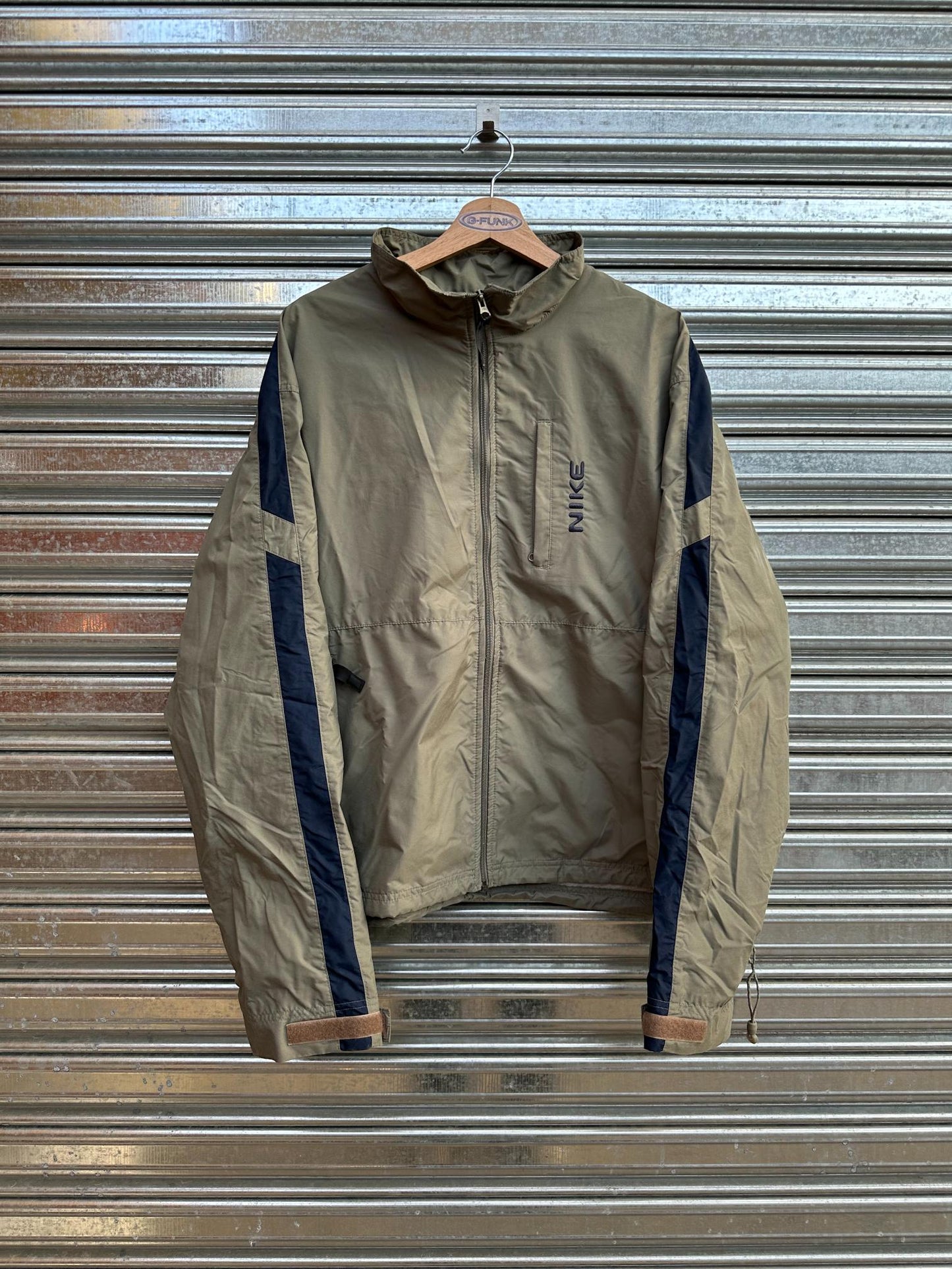 (XL) Campera Nike Vintage Rompevientos Ajustable Y2K "Moss Green / Blue Hit "
