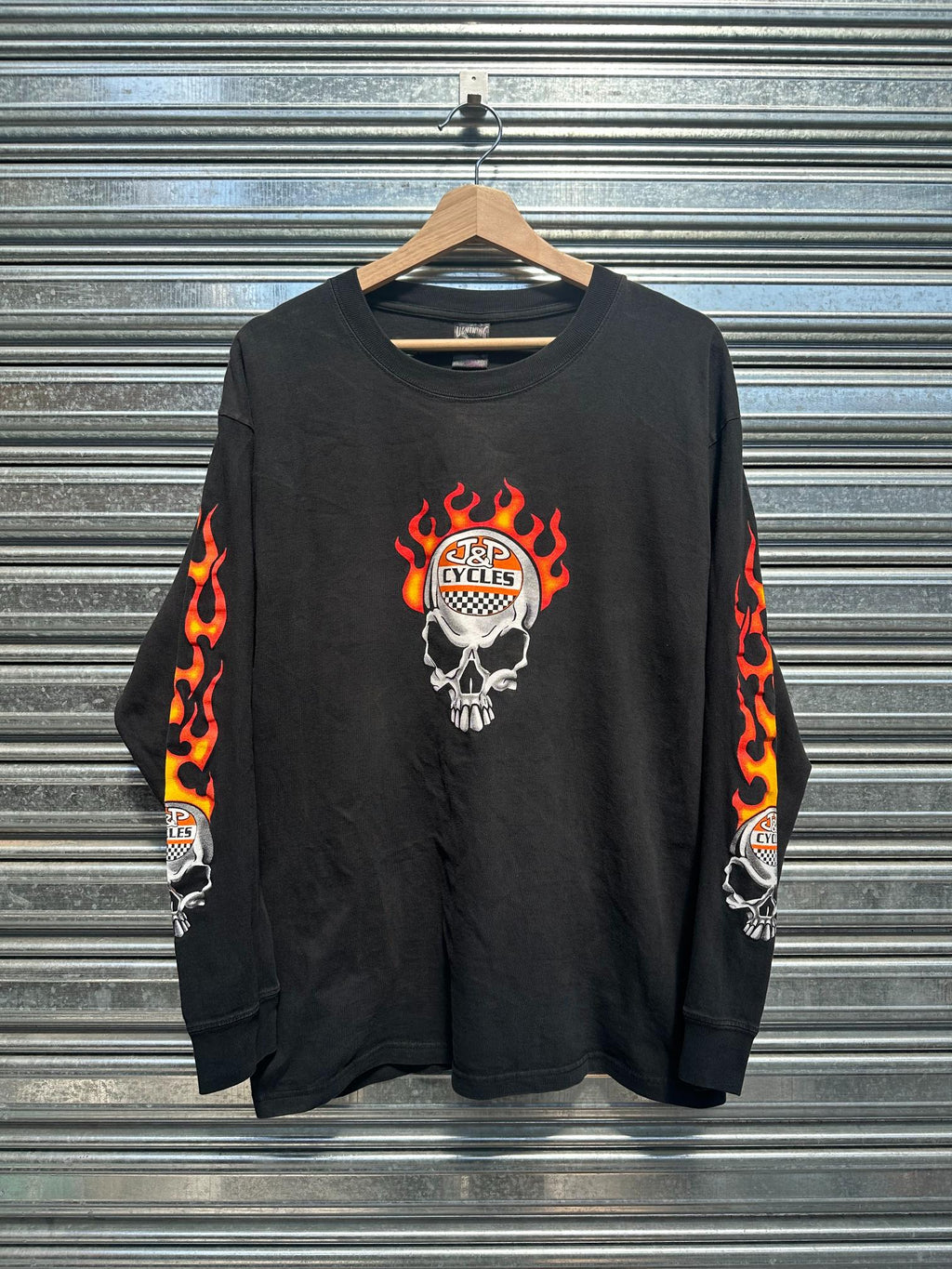 (L) Reme Y2K Lightning Clothing Manga Larga "JyP Cycles x Fire Skull"