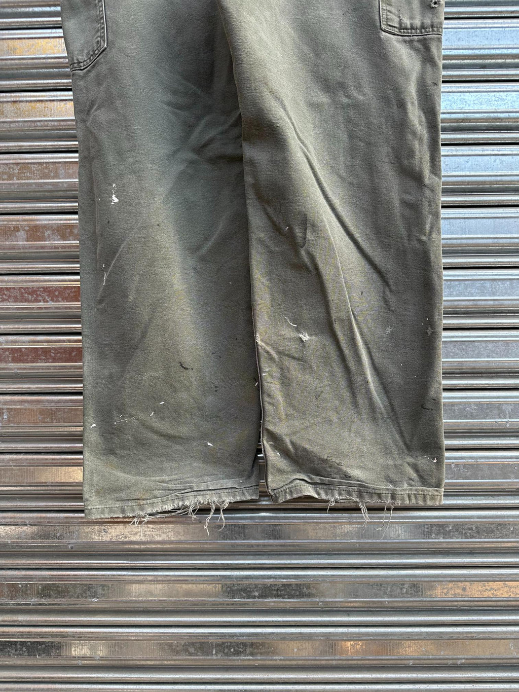 (38) Carpintero Carhartt "Destroyed/Repaired Green"