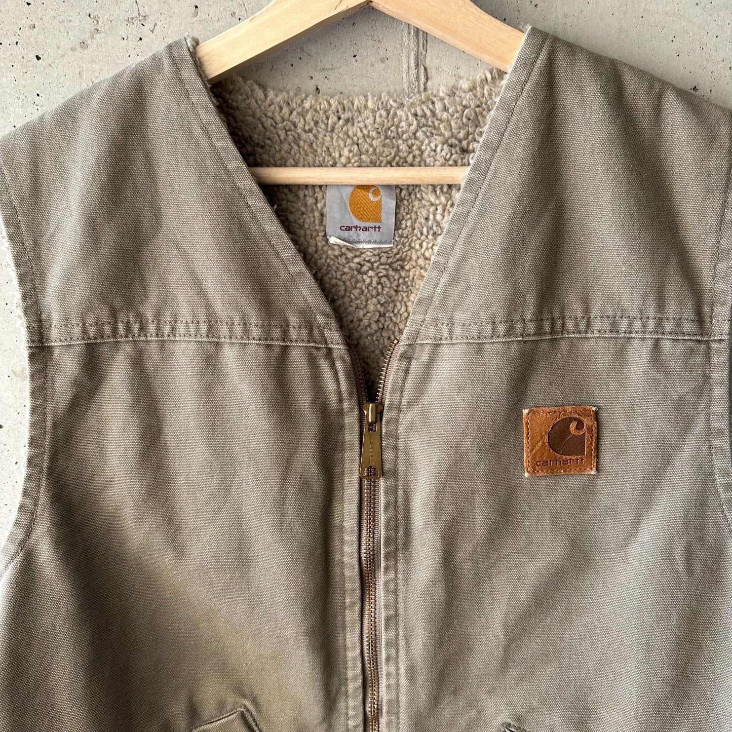 (L) Chaleco Carhartt Sherpa Lined "Moss Green"