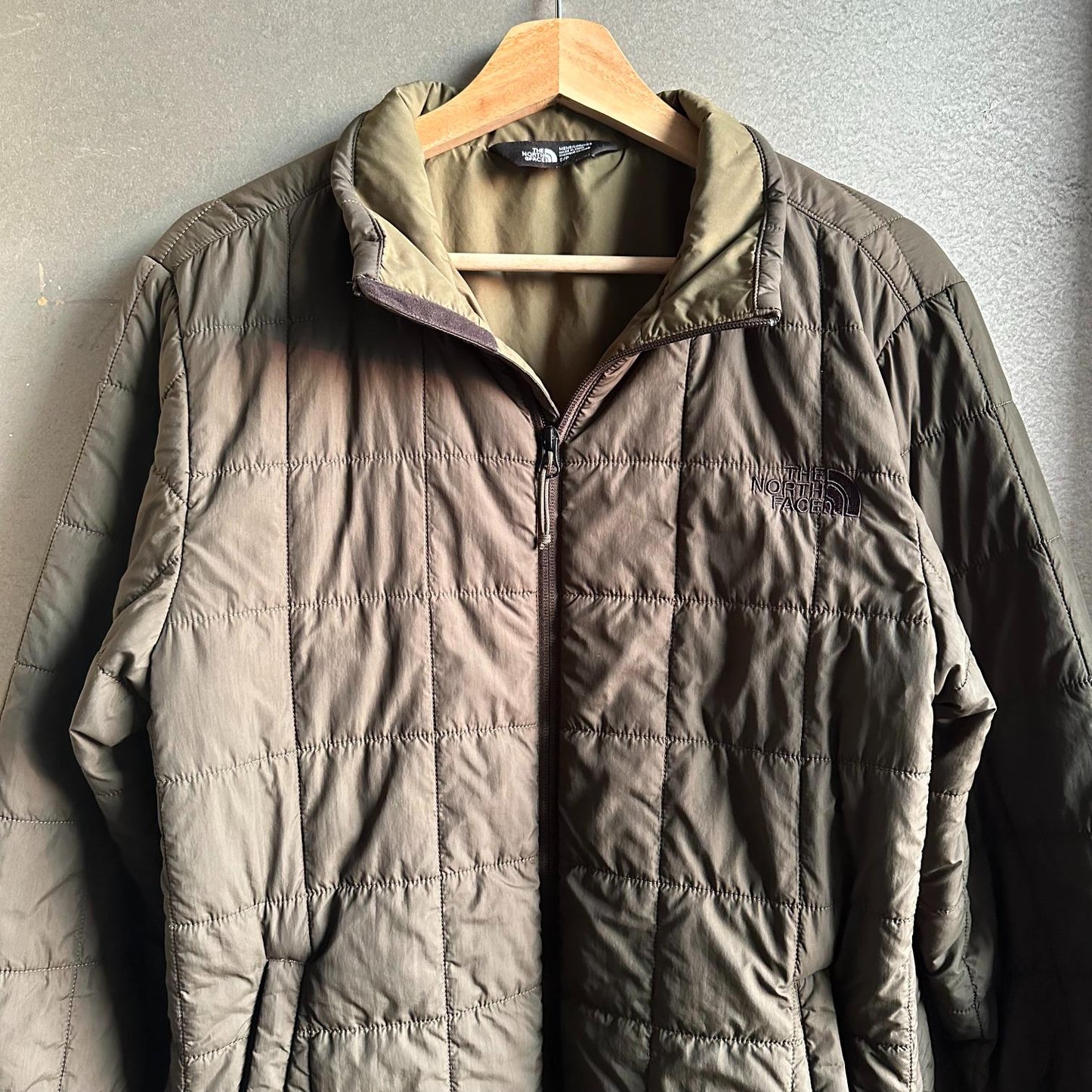 (M) Campera de Plumas The North Face Capitoneada "Moss Green"