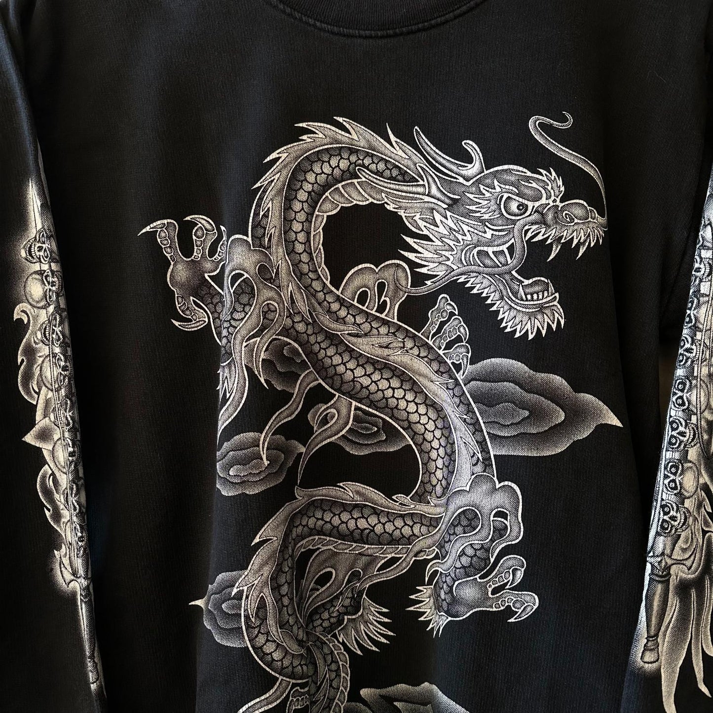 Buzo Y2K  "Dragon / Ying Yang Dragon"