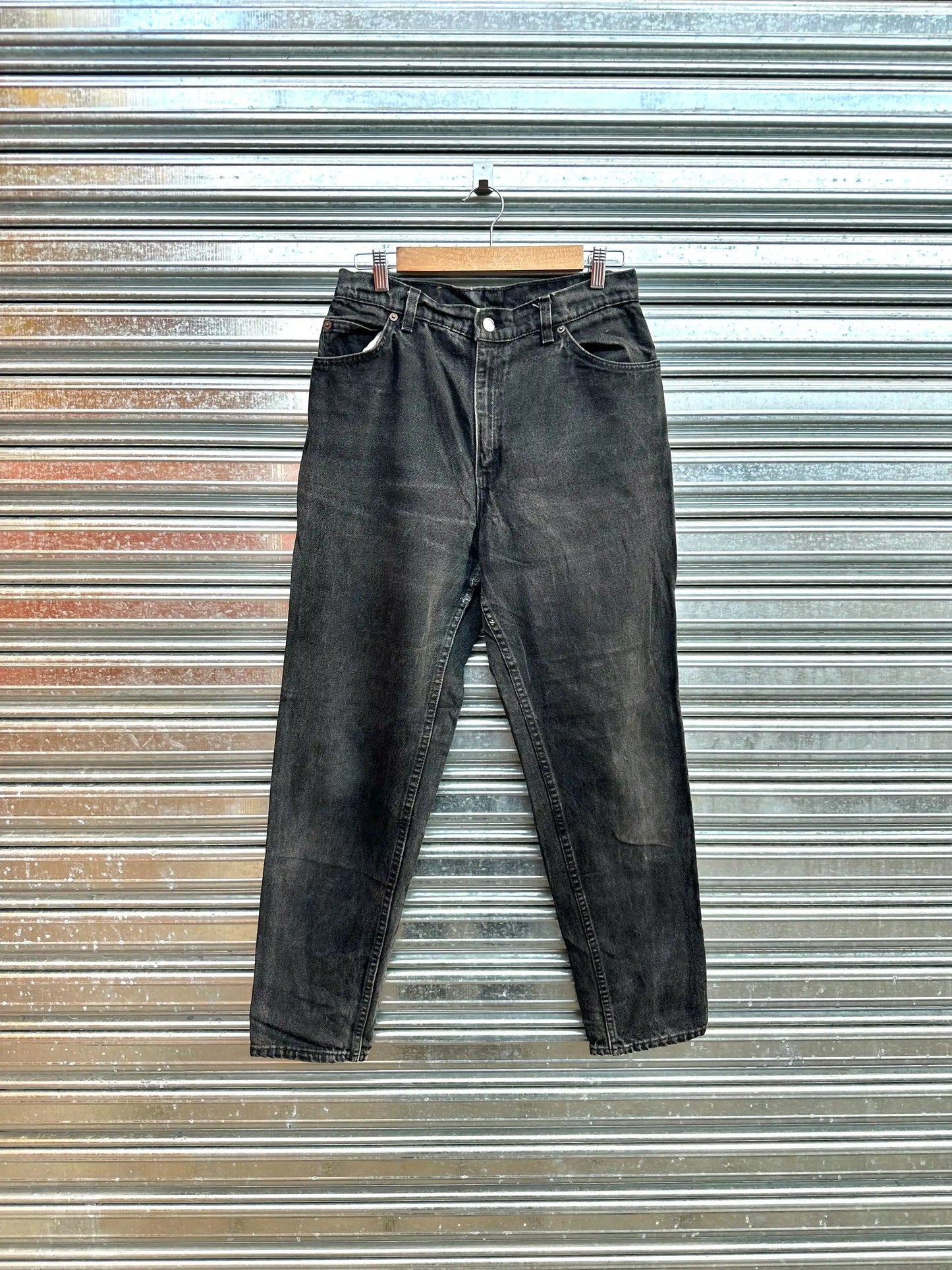 (28) Jean Levis Vintage 550s "Black" Orange Tab