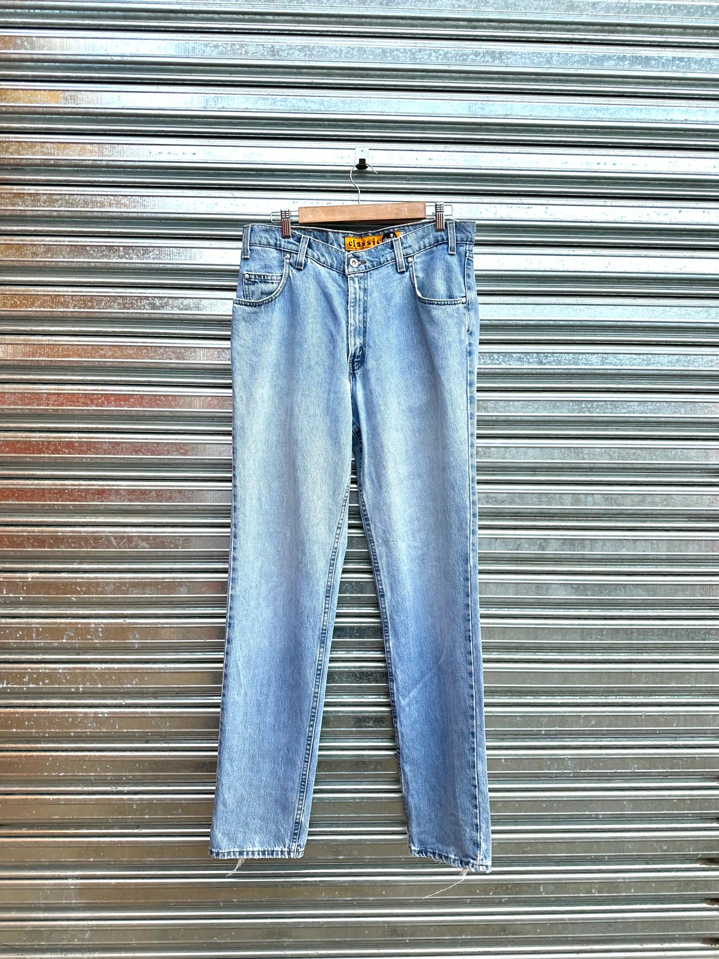 (34) Jean Vintage Levis x Silvertab Classic Fit "Sky Blue"