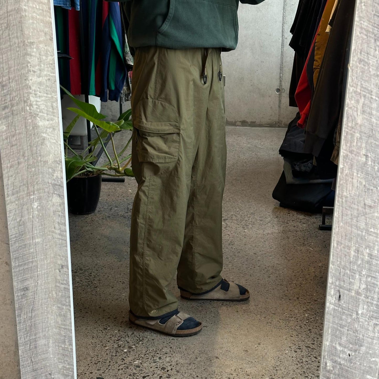 (32) Pantalon de Nieve Parachute Nike ACG Storm Fit "Moss Green"