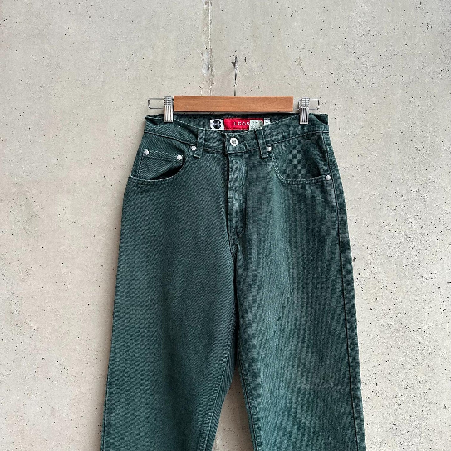 (28) Jean Vintage 90s Levis Silvertab Mom / Loose  "Mossy Green"