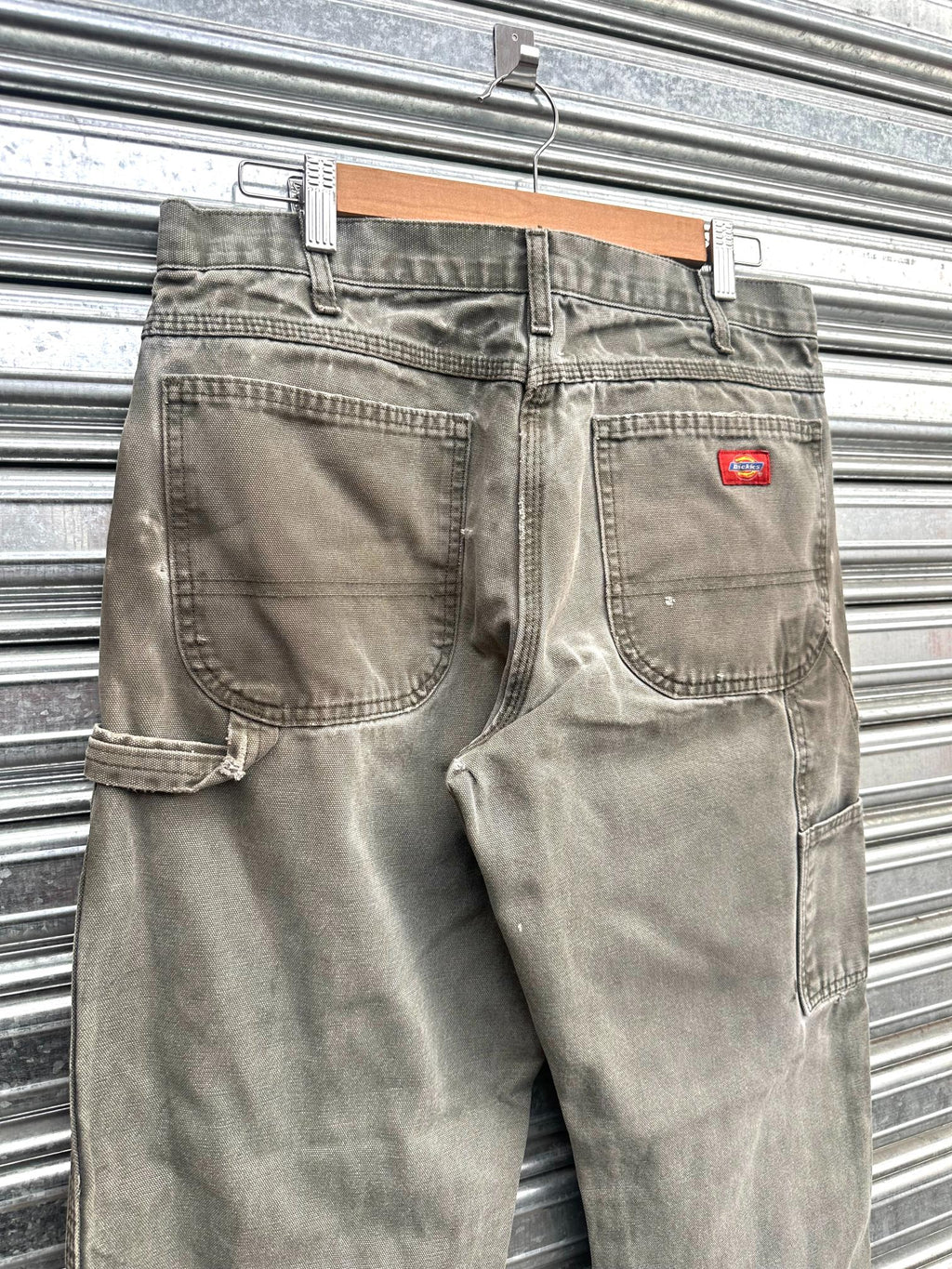 (32) Carpintero Dickies "Moss Green" Distressed