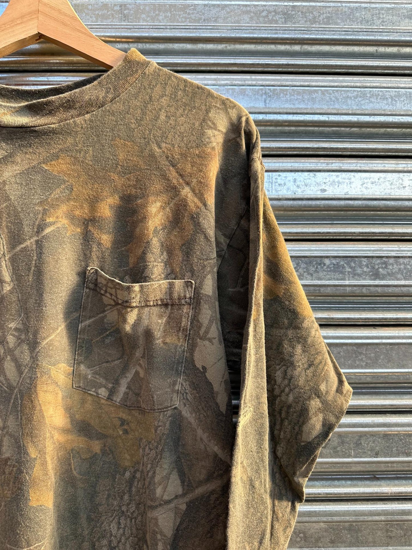 (L) Reme Vintage Realtree Faded Tag Single Stitch