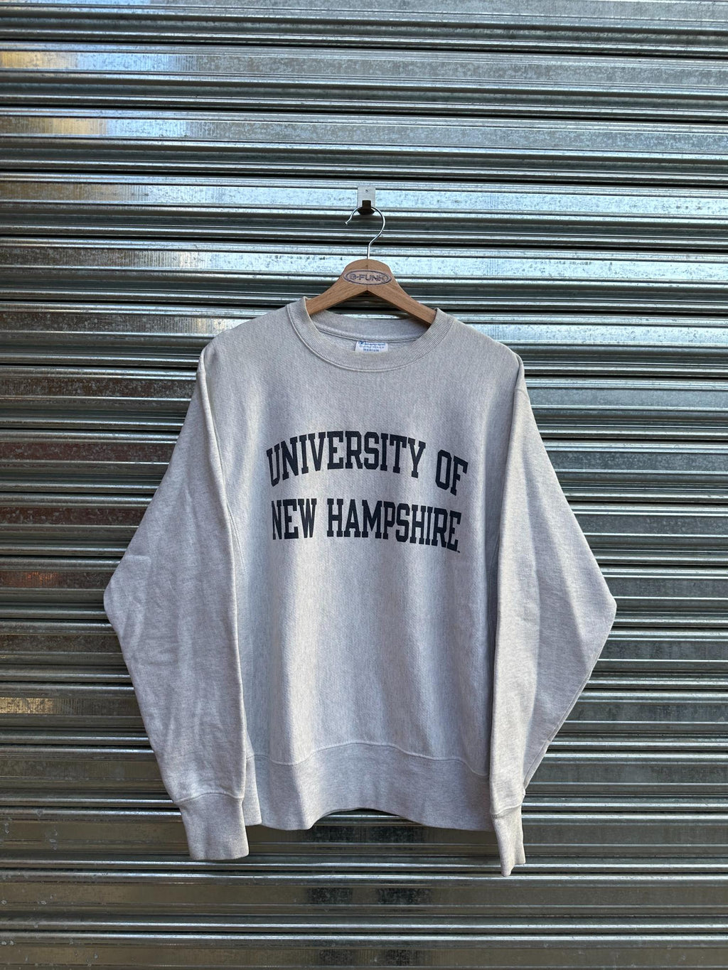 (M/L) Buzo Champion Vintage "University Of New Hampshire" Gray