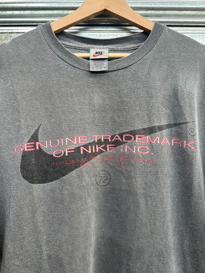 (L/XL) Reme Vintage Nike 90s "Dyed Black / Genuine Trademar Of Nike Inc"