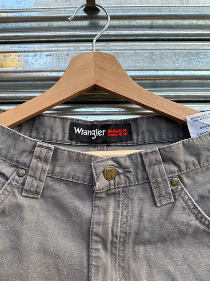 (32) Pantalón Carpintero Wrangler Rigs "Beige"