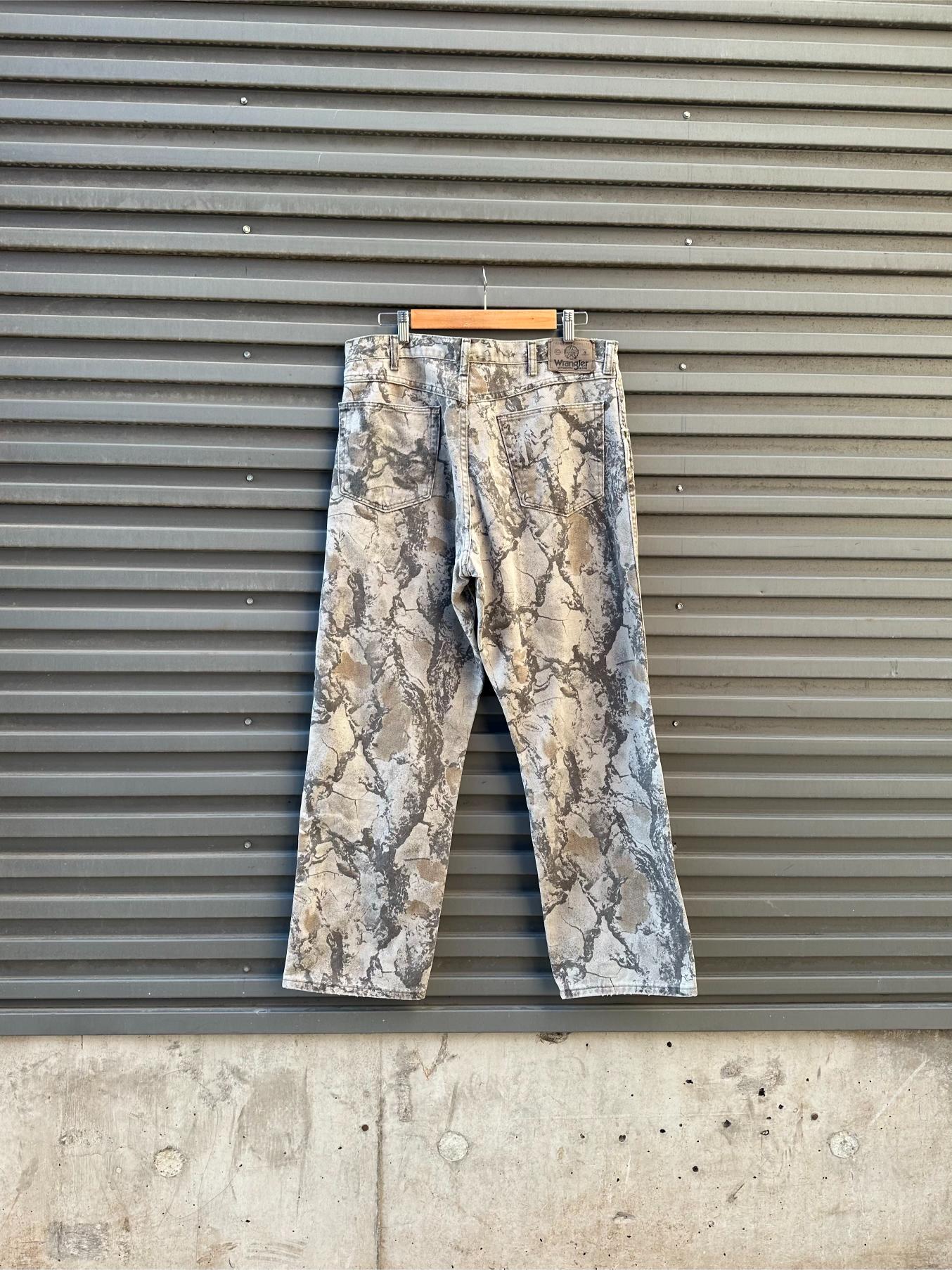 (36) Jean Vintage Wrangler 90s x Realtree Doble Rodilla "Stoned"